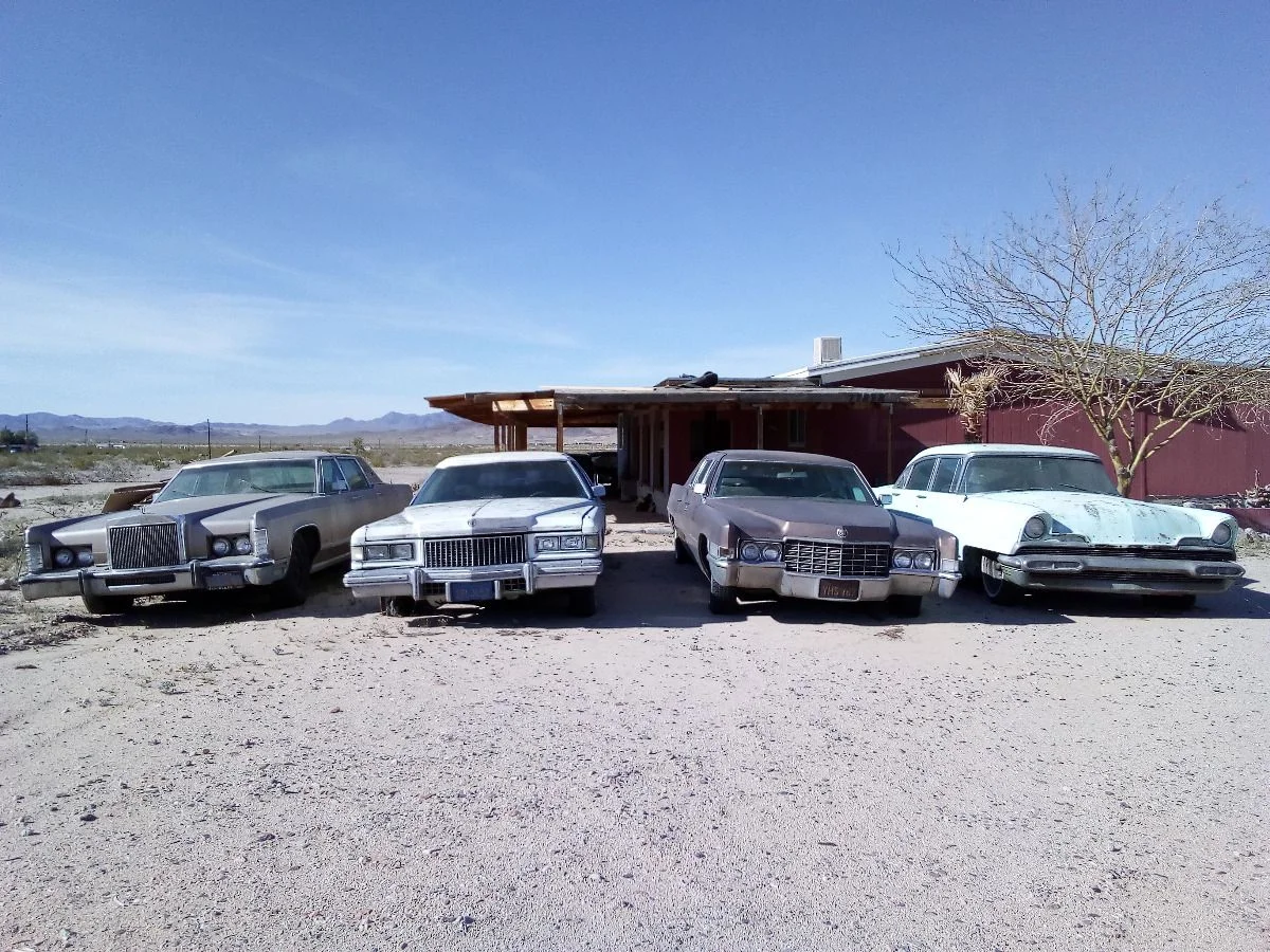 Überall alte Autos (vor Joshua Tree) #usa2017