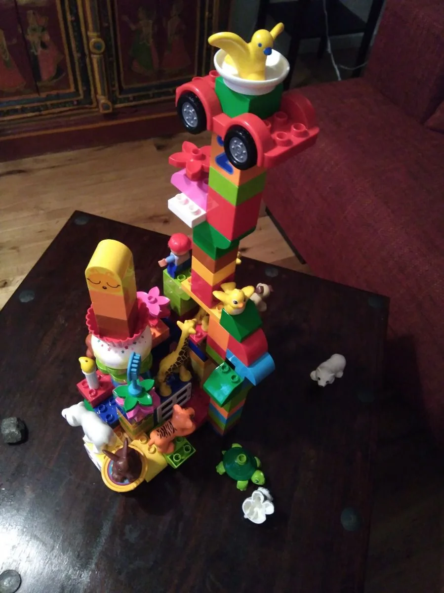 Lego Architektur a la Cele e Papa ;) Hundertwasser lässt grüßen.