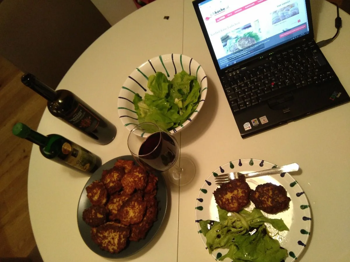 hmm, also ich muss sagen, seit dieser Frischebote das Gemüse heim liefert, kochen wir schon mehr...