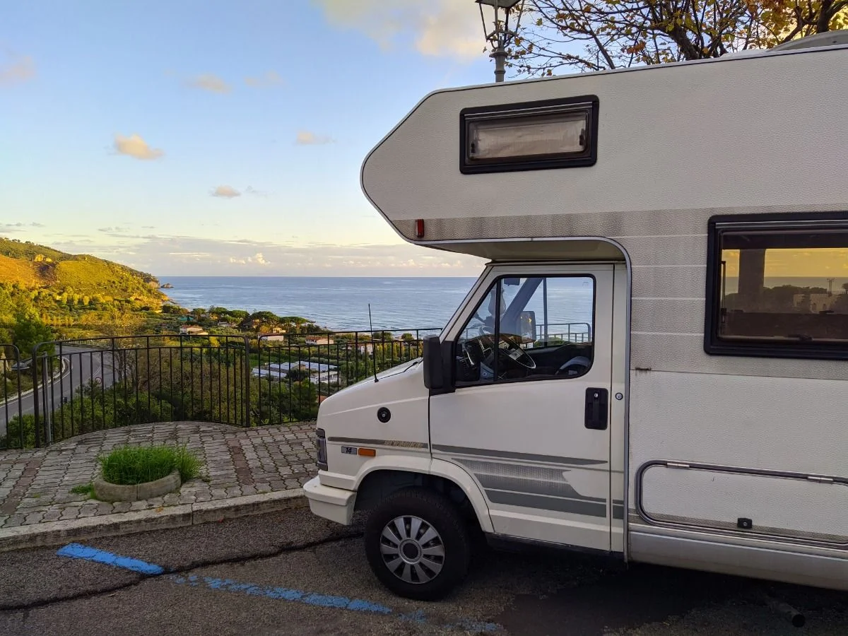 In Sperlonga mit dem Hymercamp