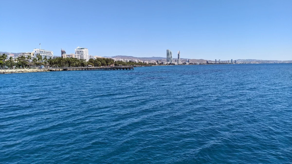 Blick auf Limassol vom Steg aus #zypern